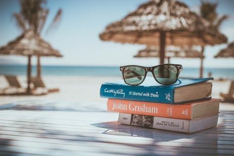 livres-sur-la-plage